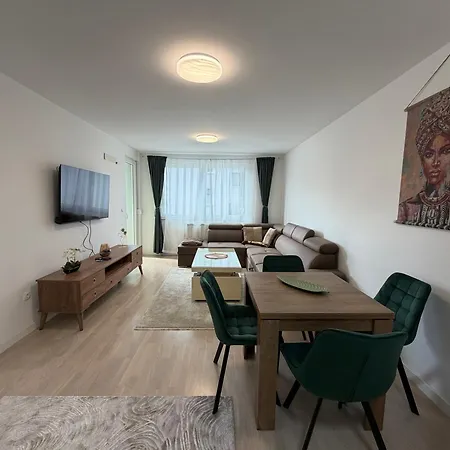 Urban Stupine Apartment *